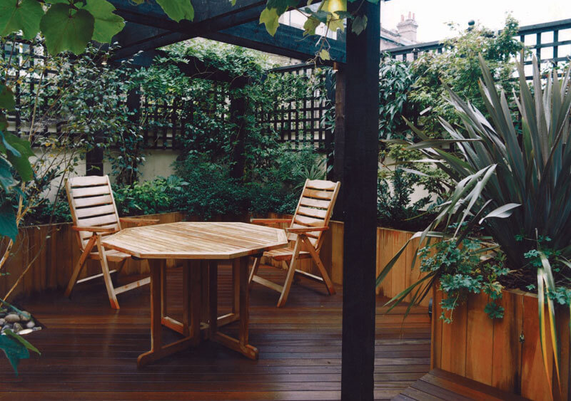 Outdoor garden and decking designed by Petrow Harley
